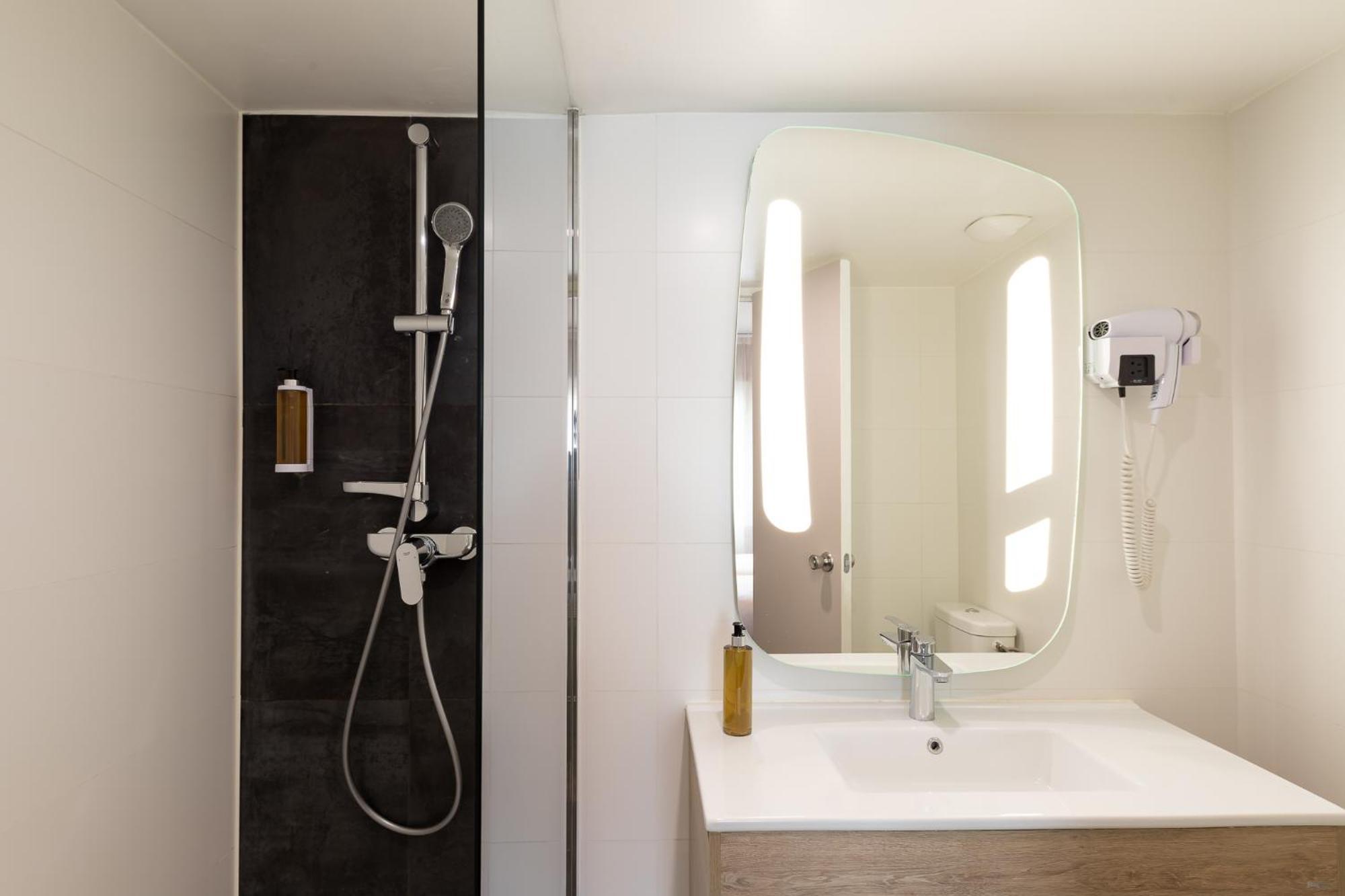 Ibis Styles Marseille Centre Prado Place Castellane Ngoại thất bức ảnh